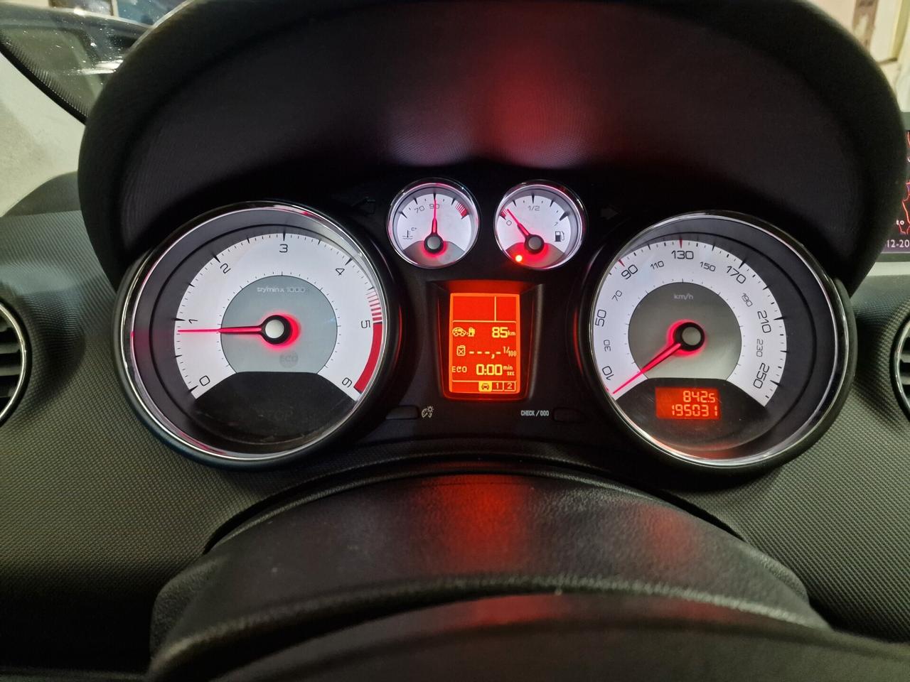 Peugeot 308 1.6 8V e-HDi 112CV Stop&Start 5p. Business