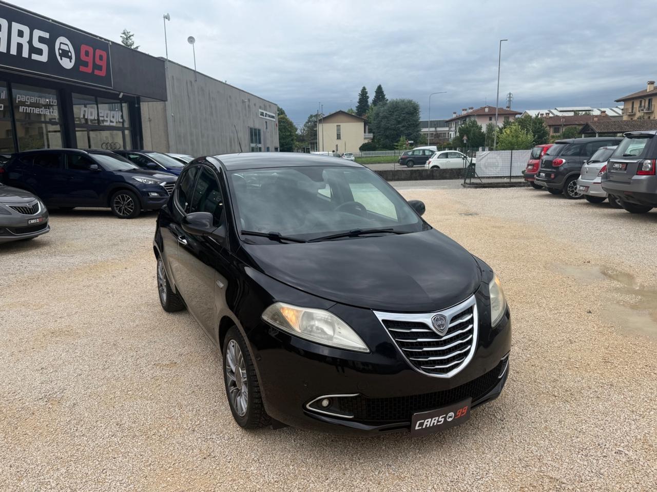 Lancia Ypsilon 0.9 TwinAir 85 CV 5 porte S&S Platinum