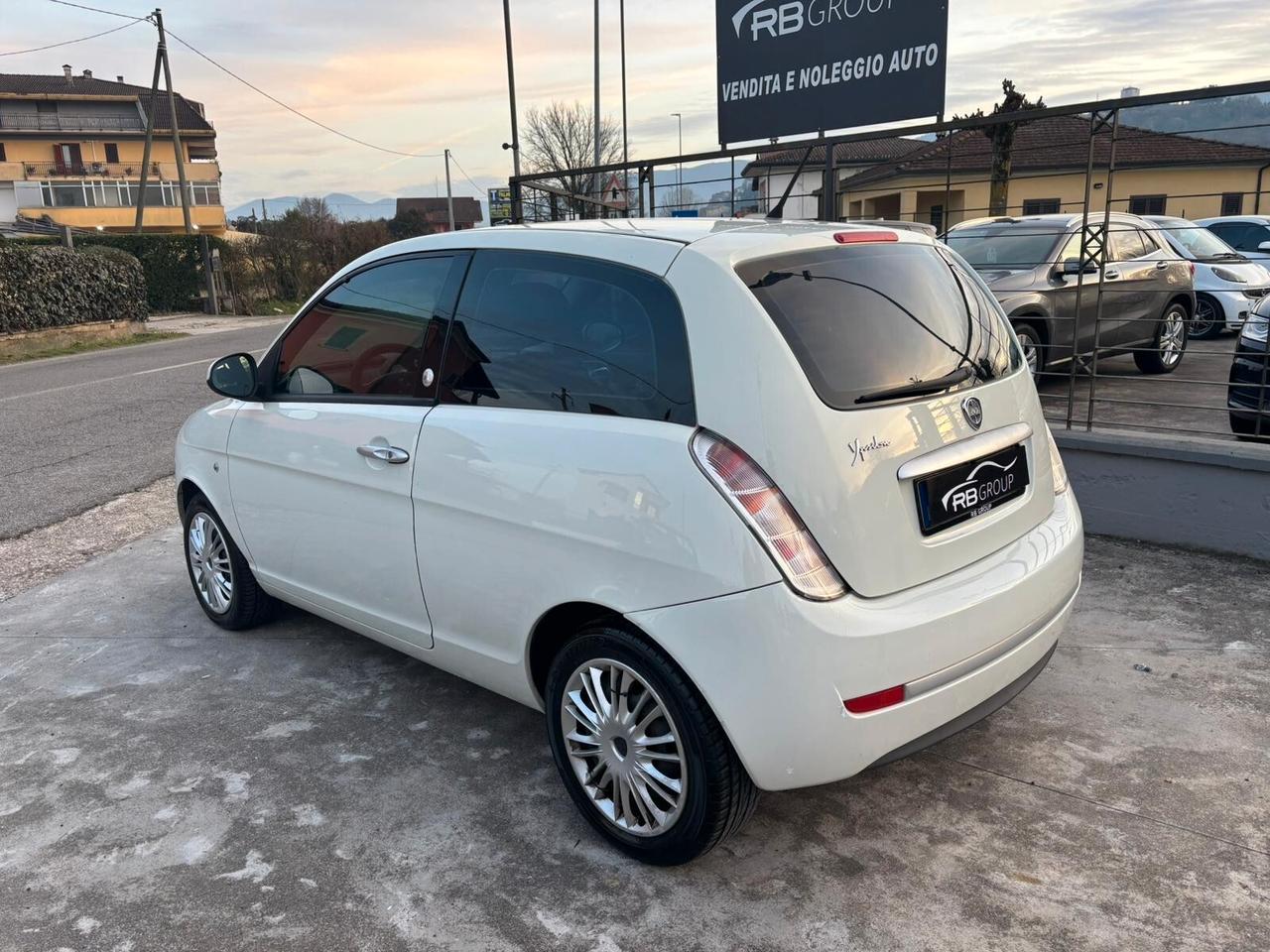 Lancia Ypsilon 1.4 Argento Ecochic GPL
