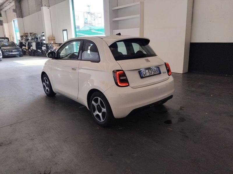 FIAT 500 500e Berlina 42 kWh Passion