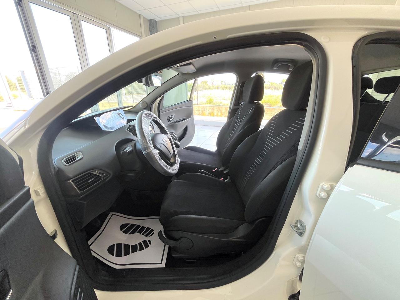 Lancia Ypsilon 1.2 69 CV 5 porte KM 104000