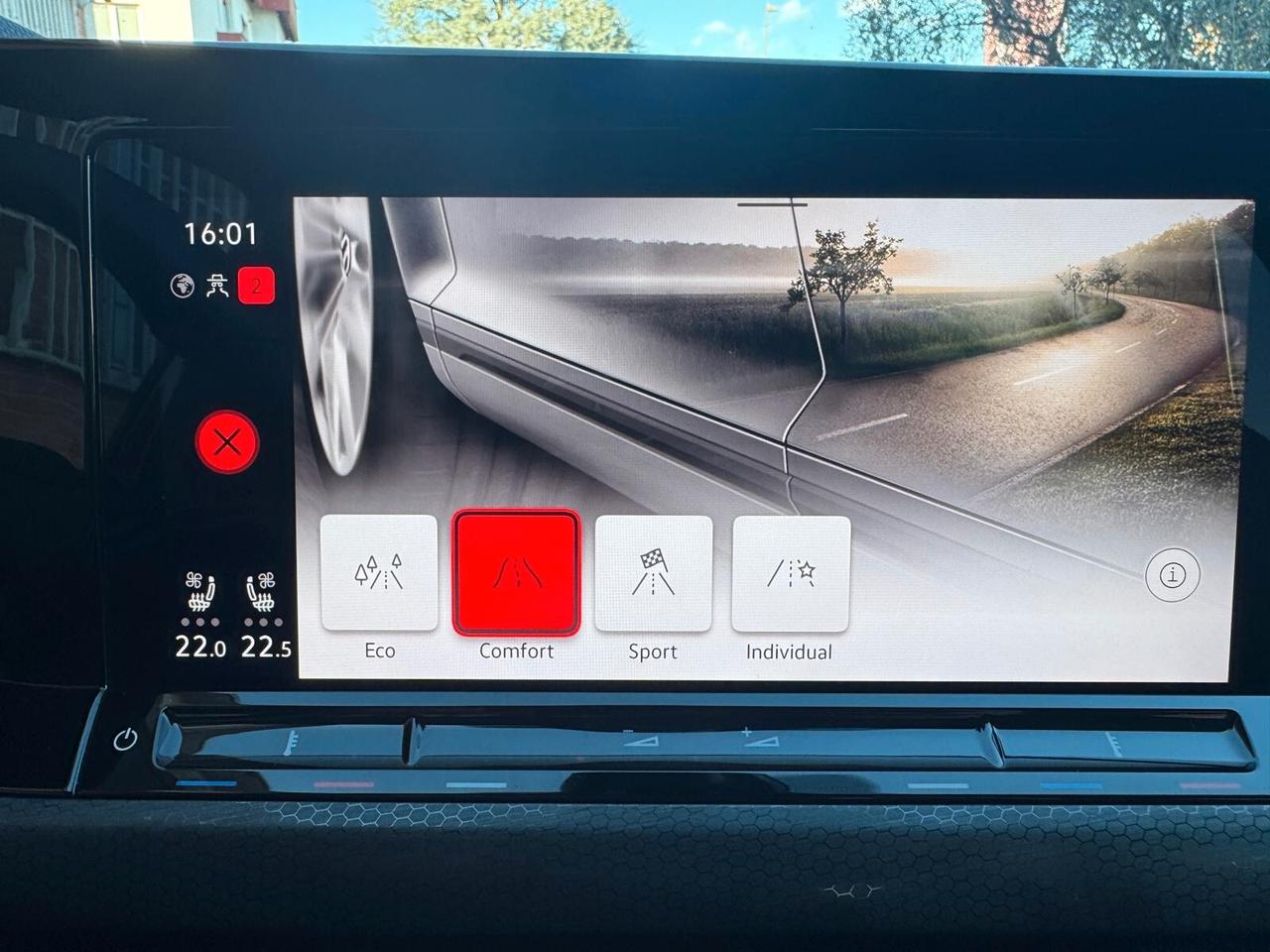 Volkswagen Golf 2.0 tdi GTD 200cv dsg TETTO PELLE IQ