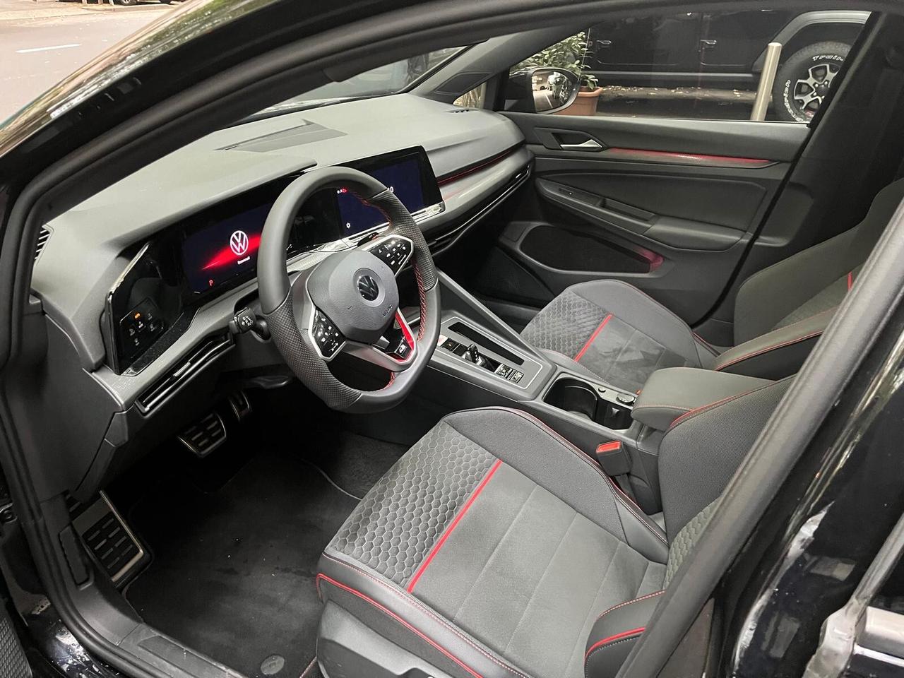 Volkswagen Golf GTI 2.0 TSI CLUB SPORT 45