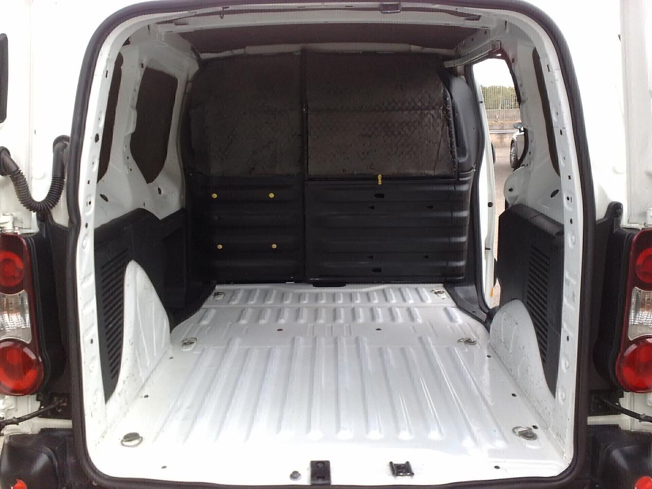 Peugeot partner 1.6hdi 90cv AUTOMATICO - 2012