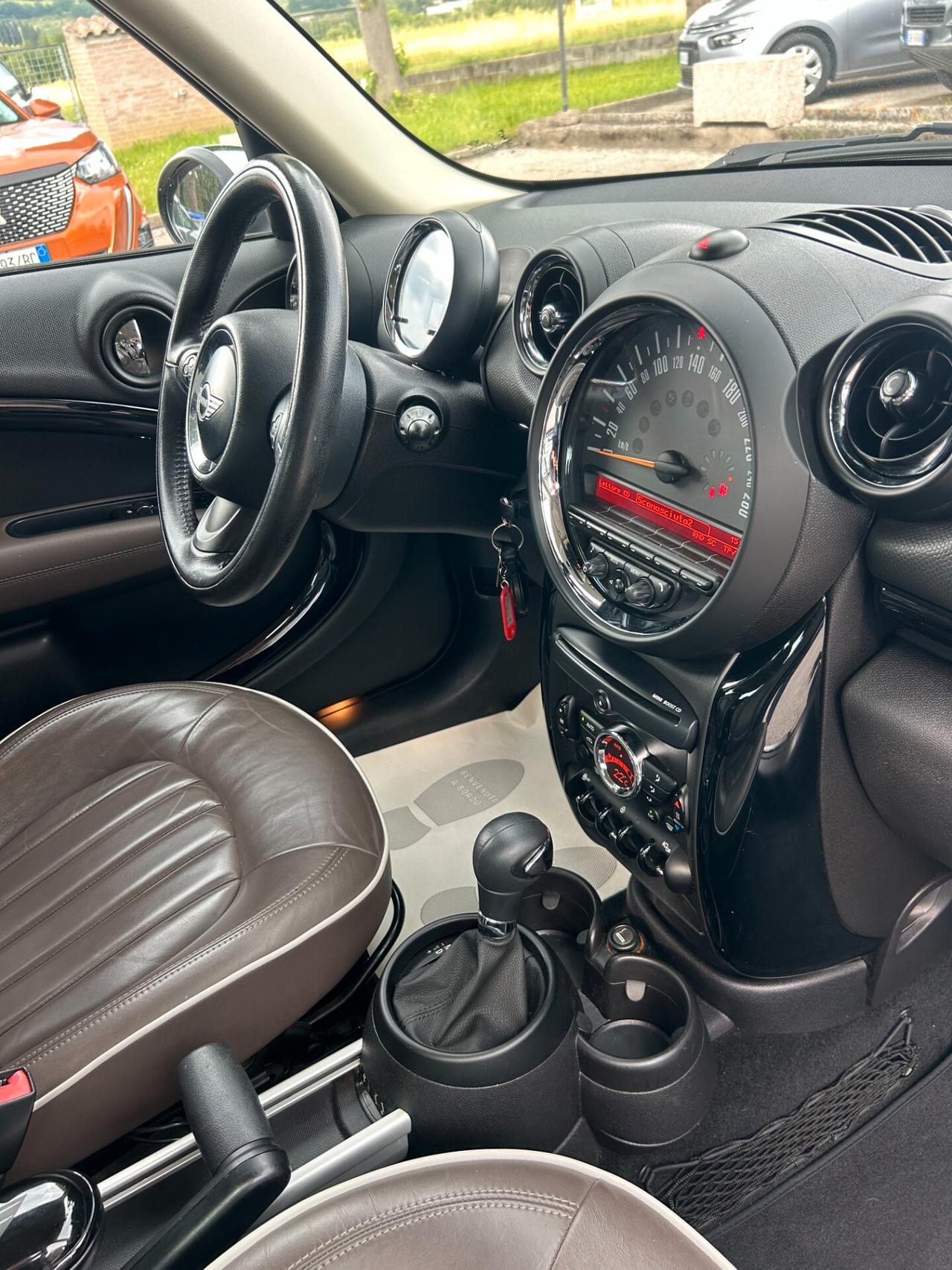 " UNA CHICCA " Mini 2.0 Cooper D Countryman Automat.