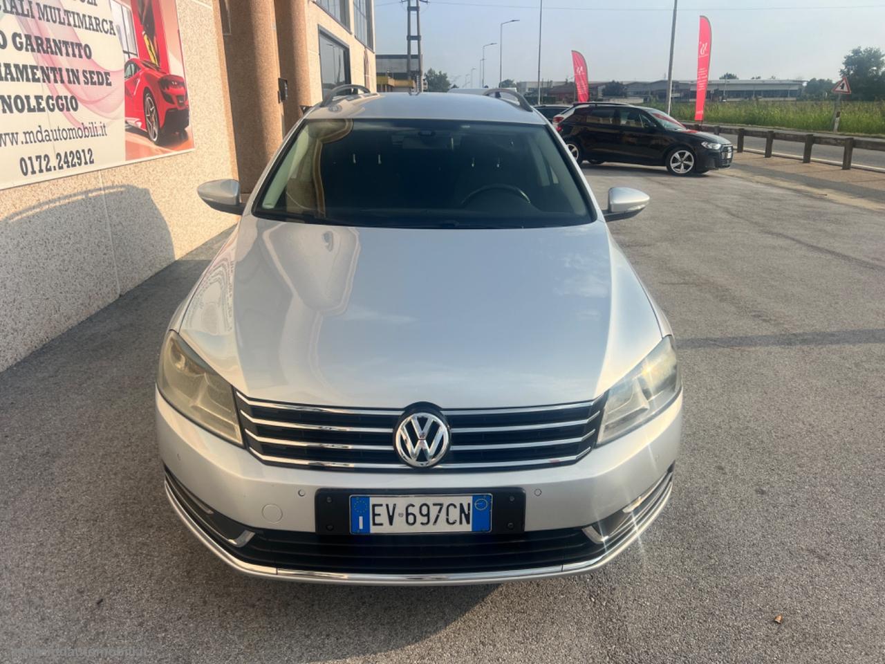 VOLKSWAGEN Passat Var. 2.0 TDI Highline BlueM.Tech NAVIGATORE TAGLIANDI VW