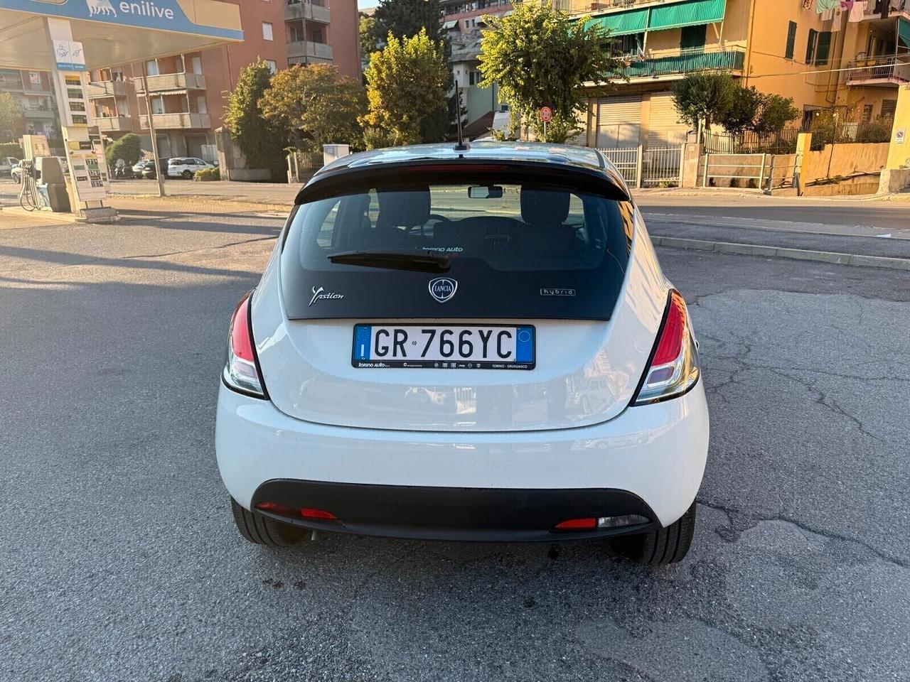 Lancia Ypsilon 1.0 FireFly 5 porte S&S Hybrid Gold Plus