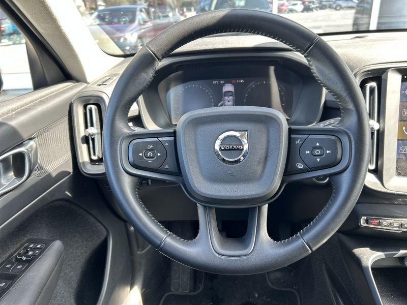 Volvo XC40 T2 Momentum Core 1 PROPRIETARIO - GANCIO TRAINO