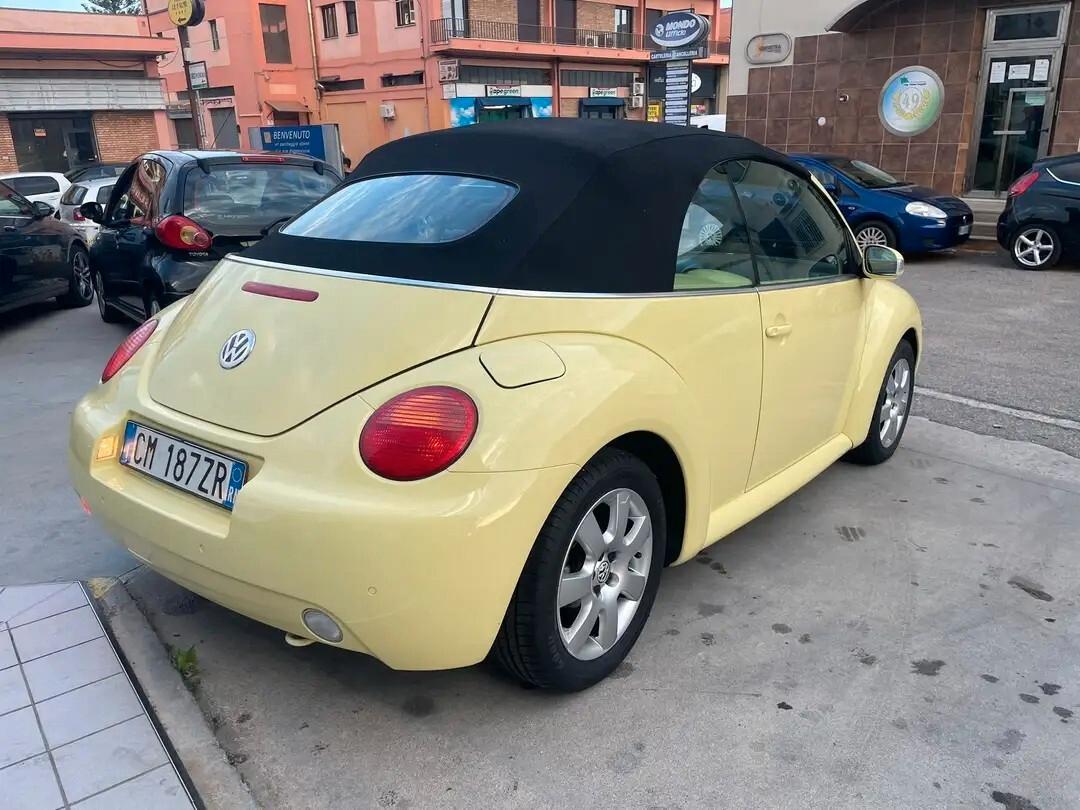 Volkswagen New Beetle 2.0 Cabrio