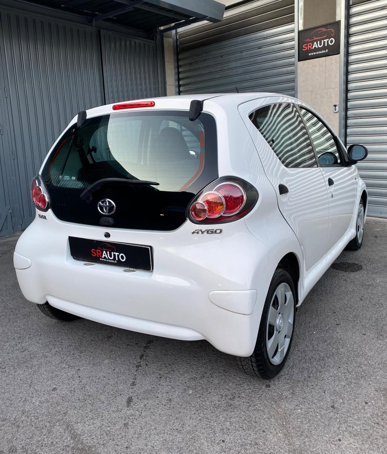 Toyota Aygo 1.0 12V VVT-i 68cv 5p. Lounge Connect