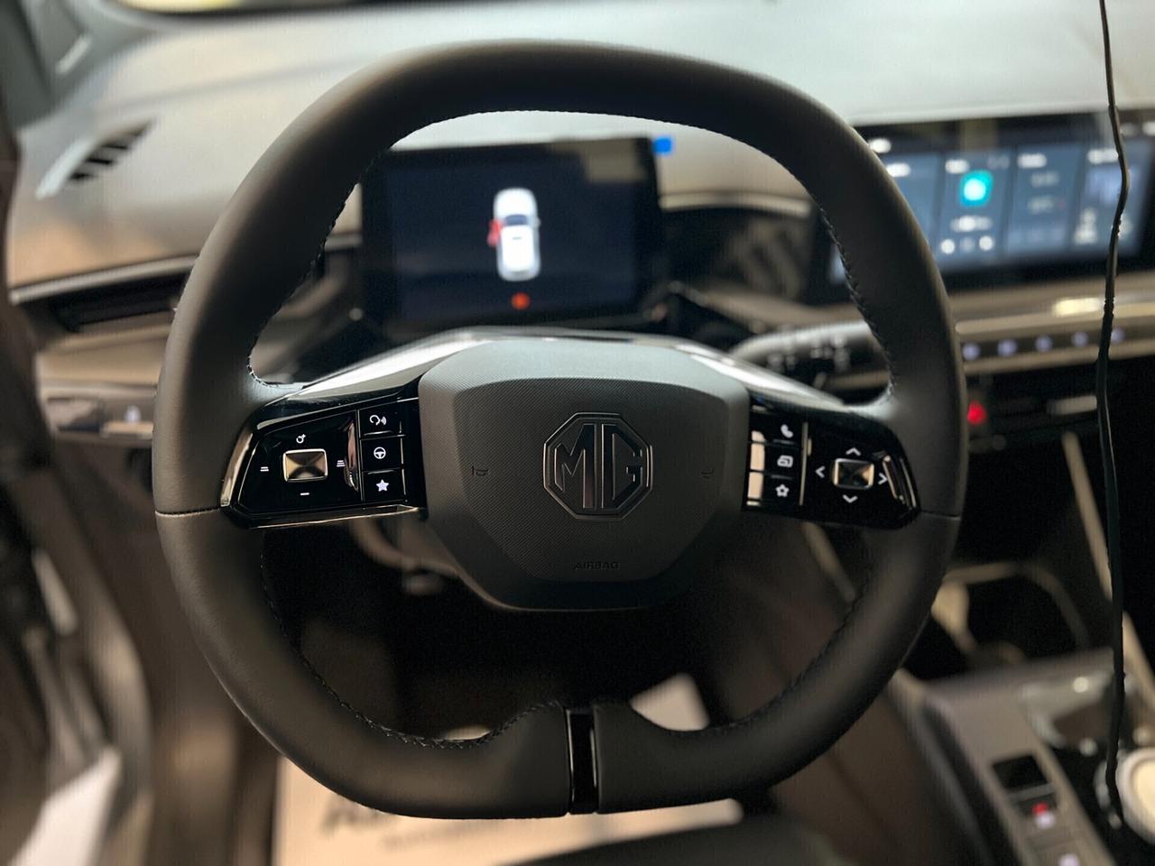 MG3 HYBRID PLUS LUXURY 195 CV AUTO KM0