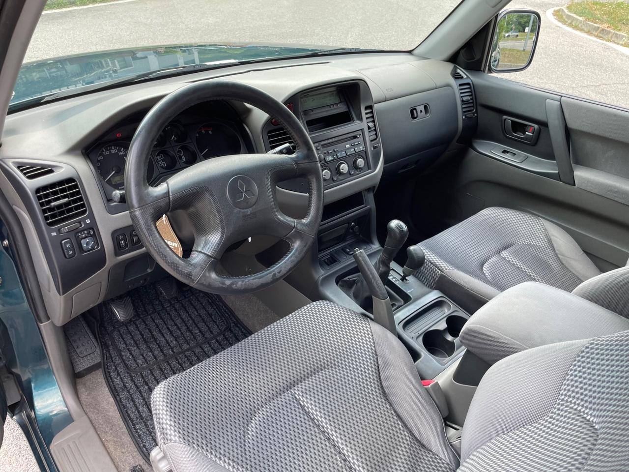 Mitsubishi Pajero 3.2 16V DI-D 3p. GLX ( 4X4 )