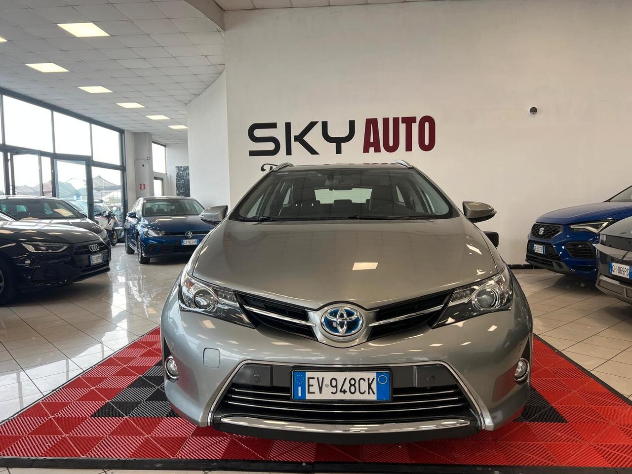Toyota Auris Touring Sports 1.8 Hybrid Lounge