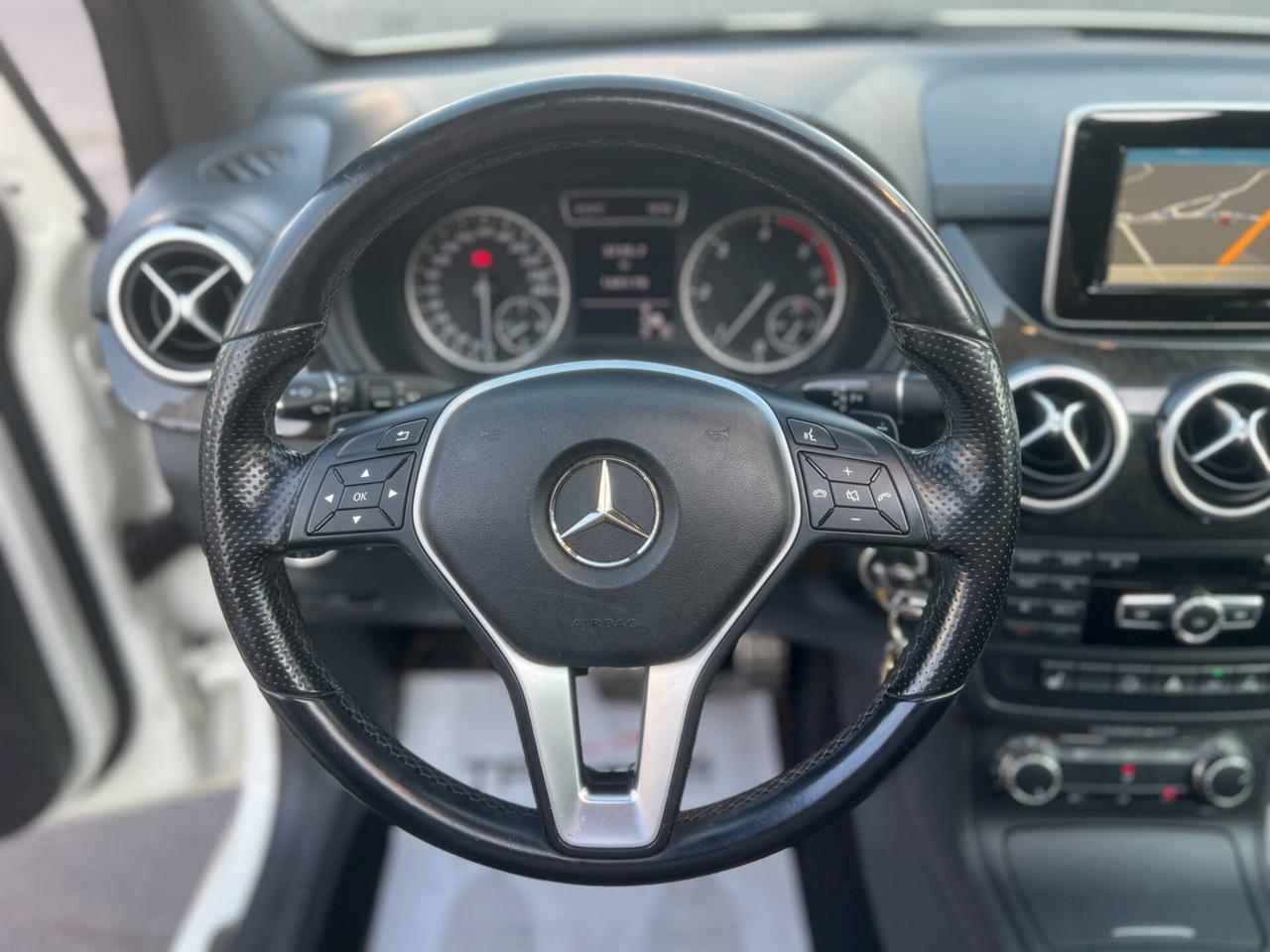 Mercedes Classe B180 TETTO APRIBILE PREMIUM - 2013