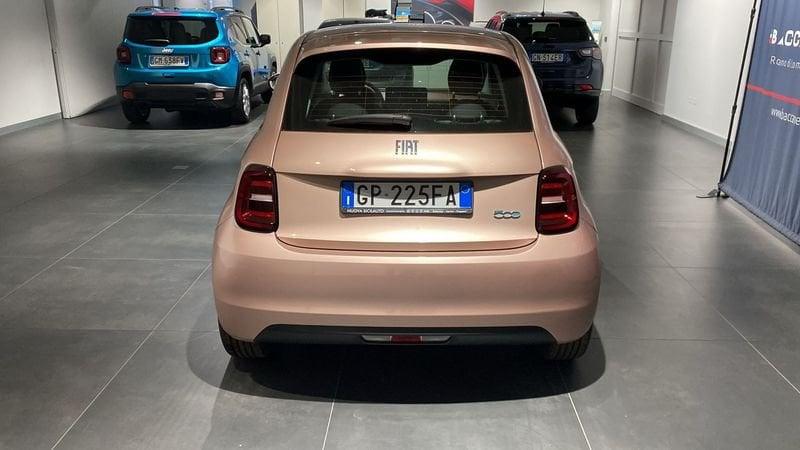 FIAT 500 Icon Berlina