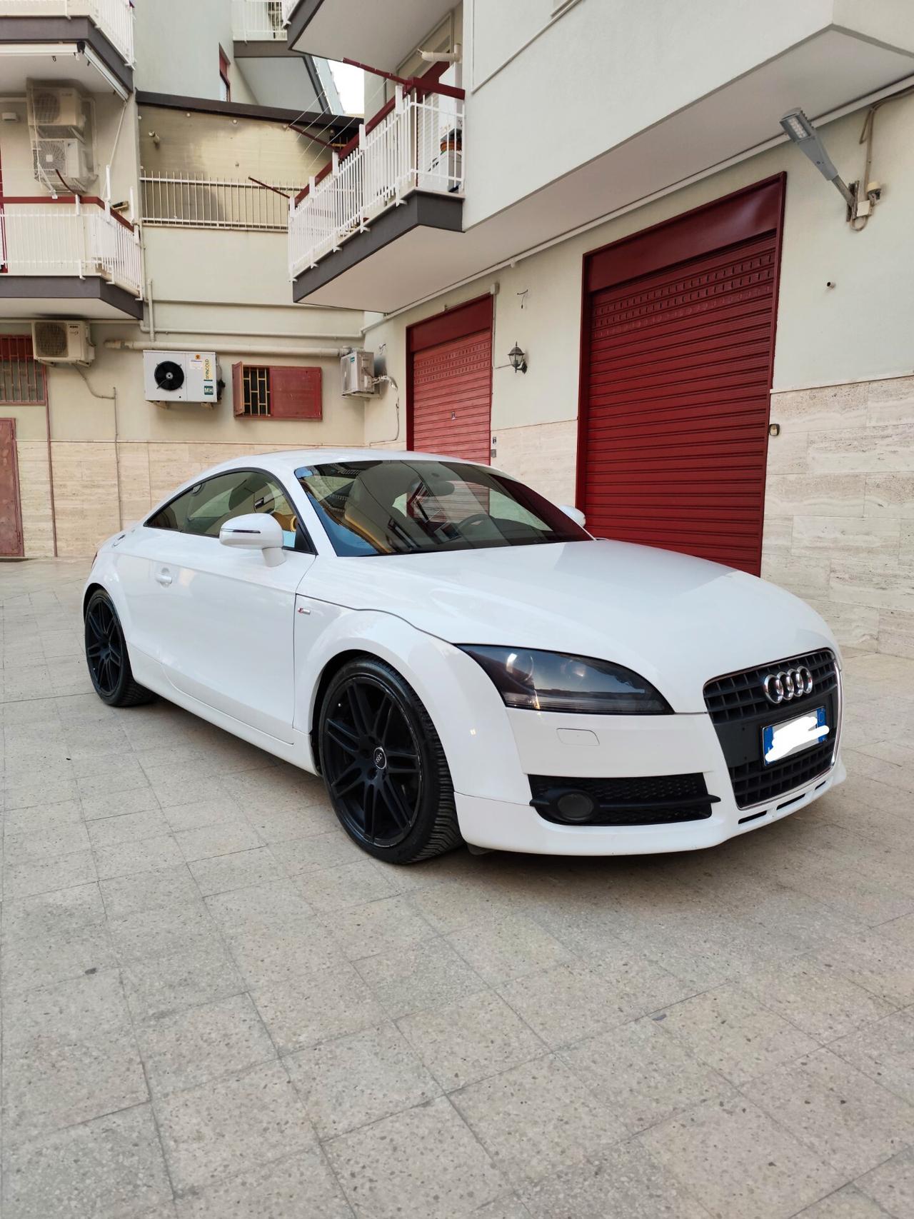 Audi TT 2.0 TFSI BENZINA 200 cv