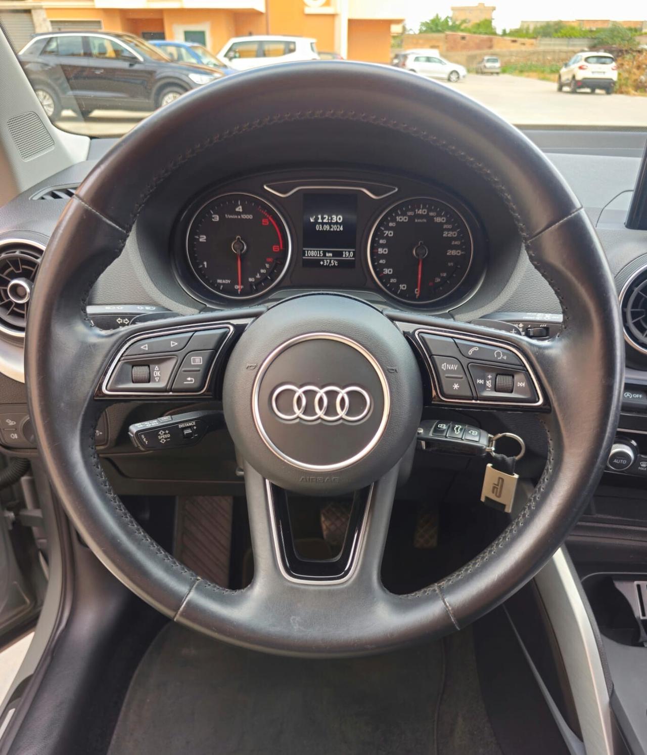 Audi Q2 30 TDI S tronic Identity Black