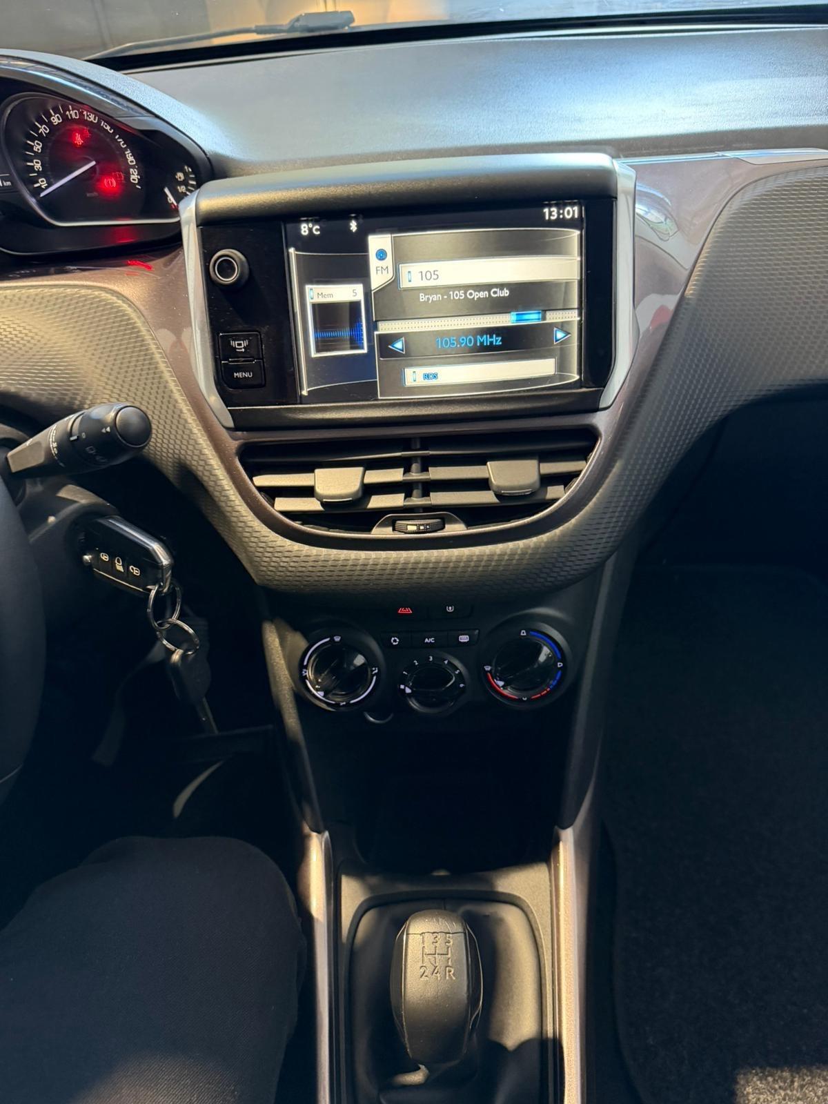 Peugeot 2008 1.6 VTi 120CV Allure