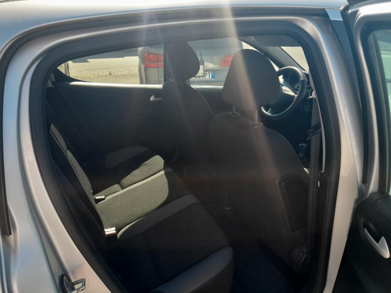 Peugeot 207 1.4cc diesel 12 mesi garanzia-2009