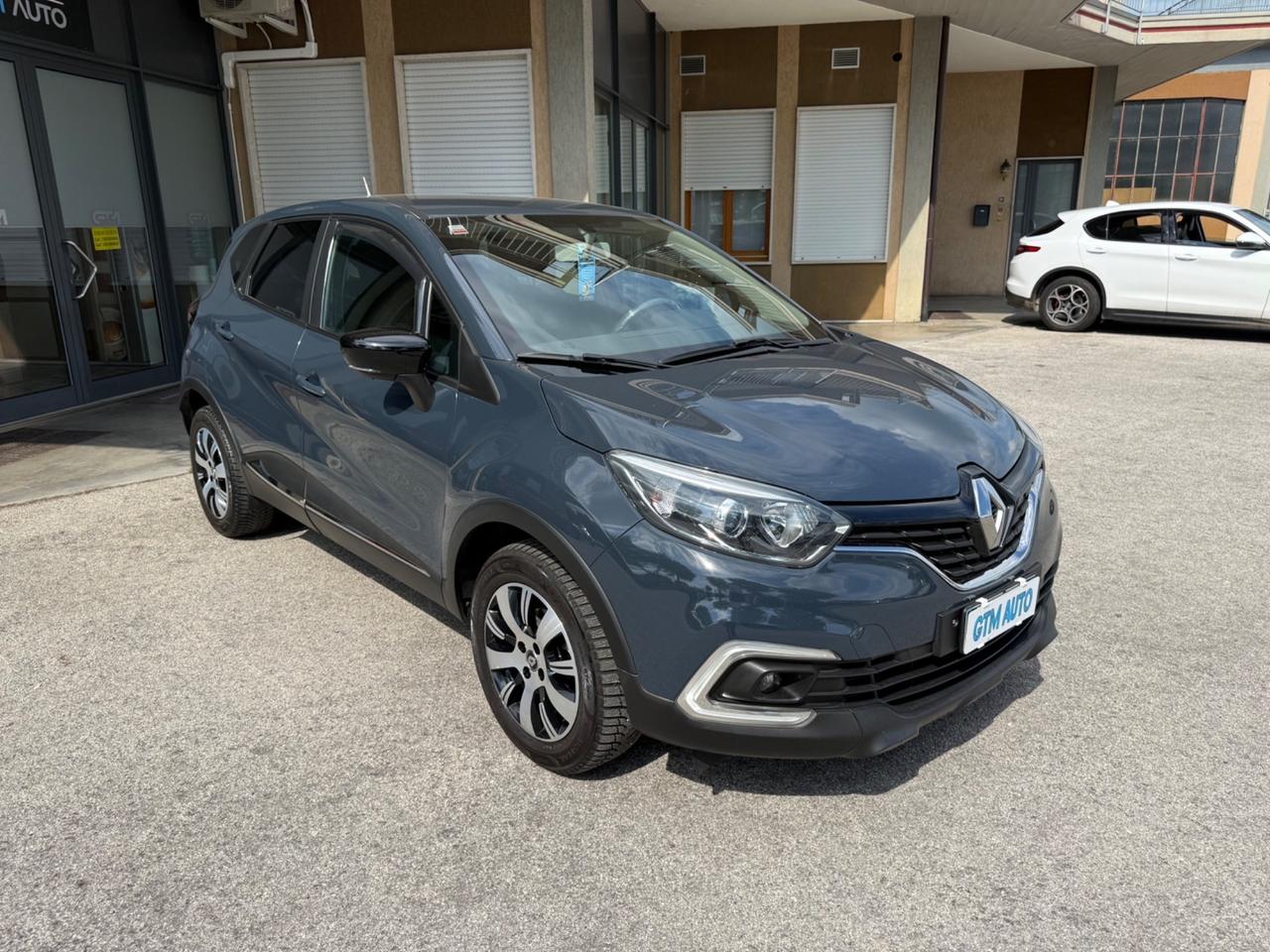 Renault Captur TCe 12V 90 CV Life - OK Neopatentati