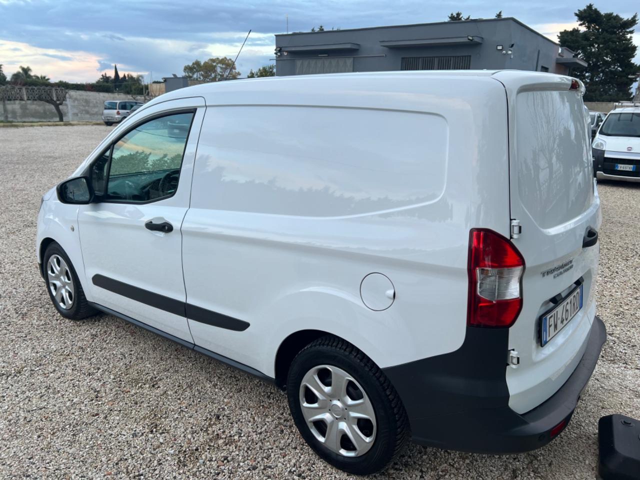 Ford Transit Courier 1.5 diesel 2019