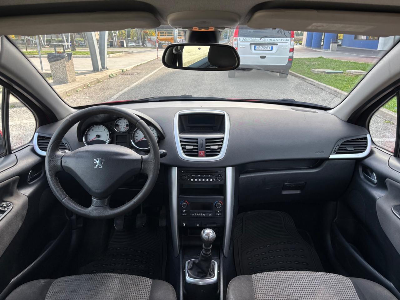 Peugeot 207 NEOPATENTATI