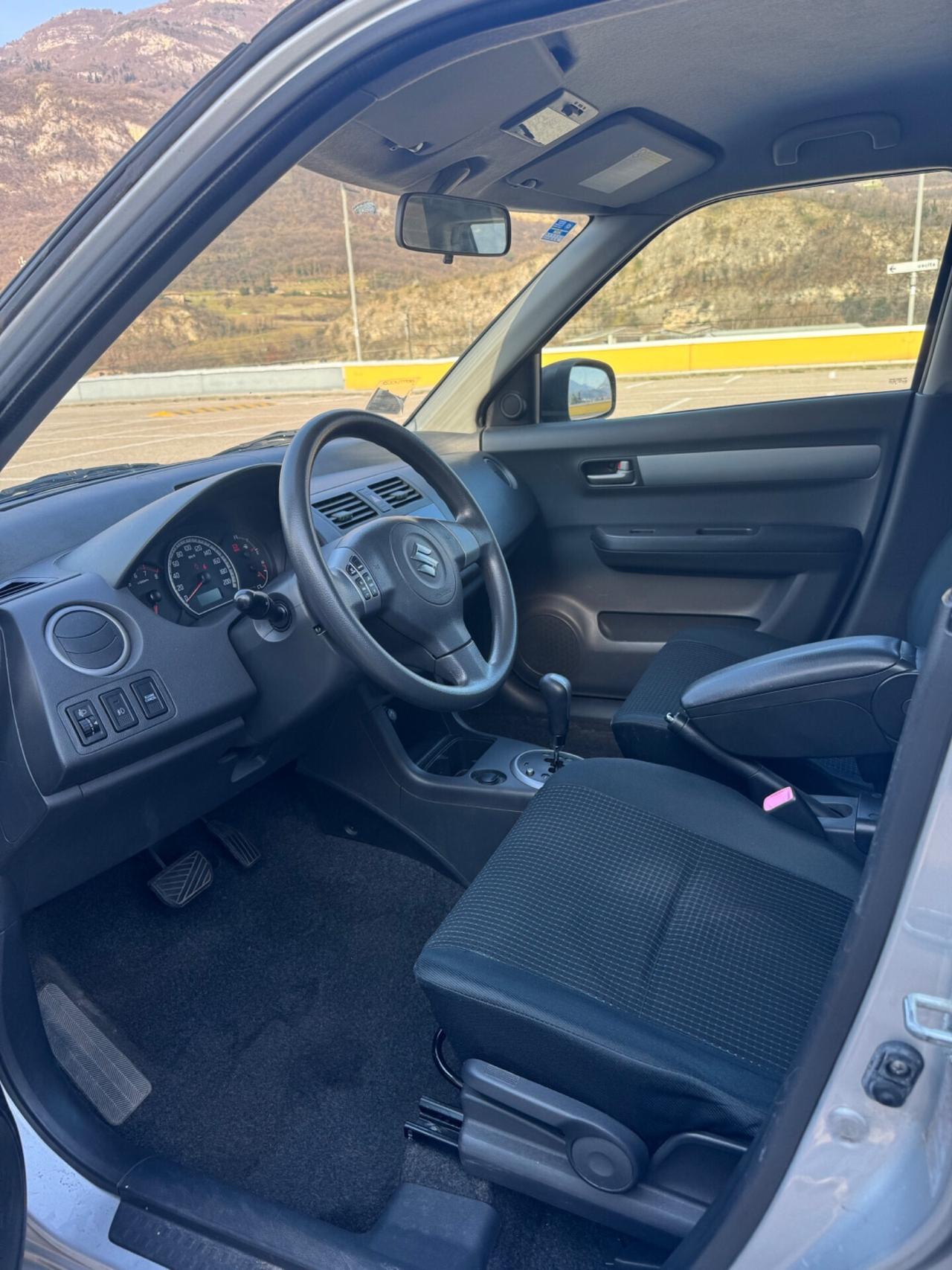 Suzuki Swift 1.3 Neopatentati CAMBIO AUTOMATICO