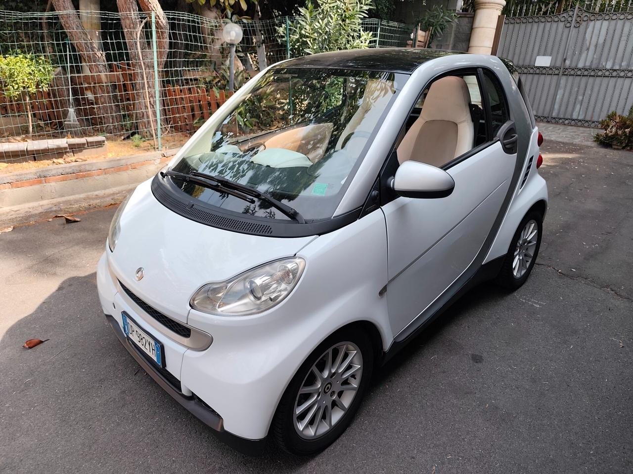 Smart ForTwo 1000 Passion leggi