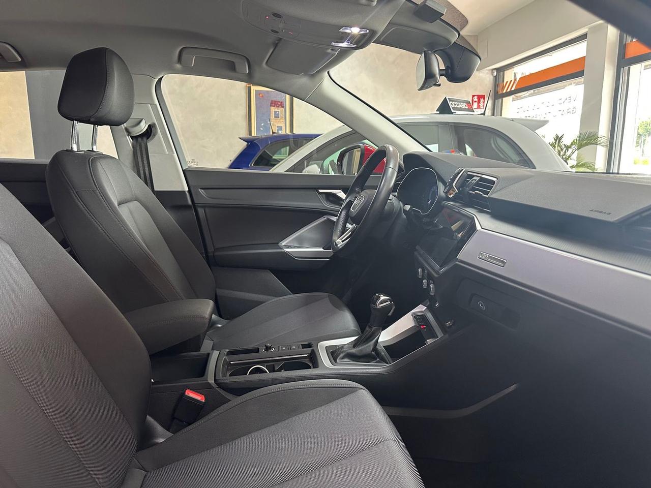 Audi Q3 S Line 2.0 35 TDI #5618