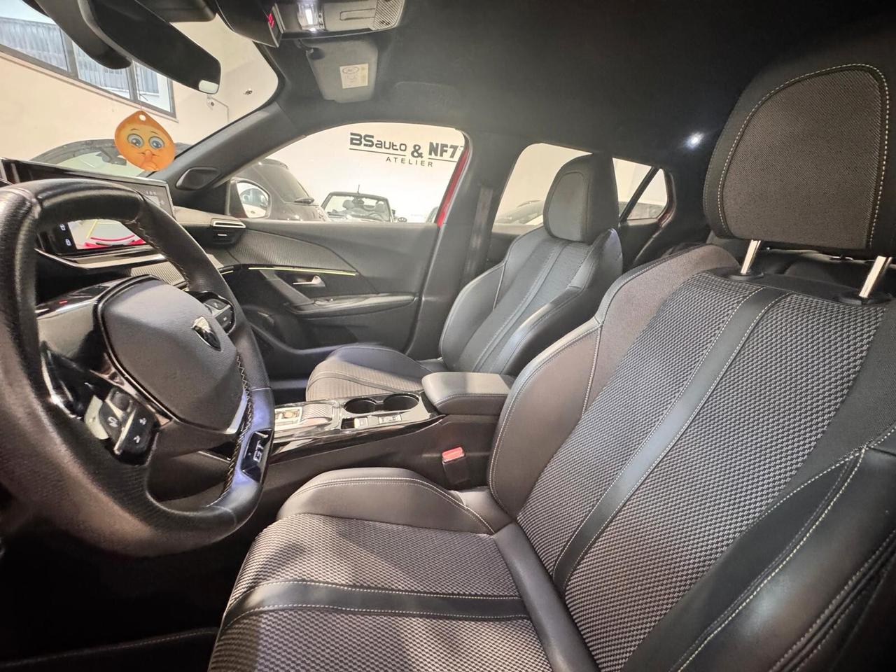 Peugeot 2008 BlueHDi 130 S&S EAT8 GT