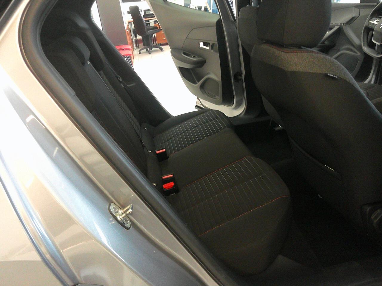 Peugeot 2008 BlueHDi 110 S&S Active