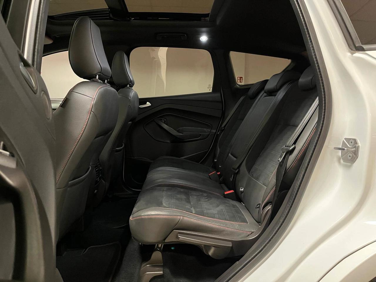 Ford Kuga 2.0 TDCI 120 CV S&S 2WD ST-Line