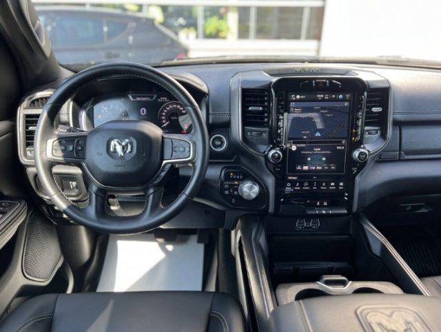 DODGE RAM 5.7 V8 Crew Cab Sport CLEAN TITLE N1