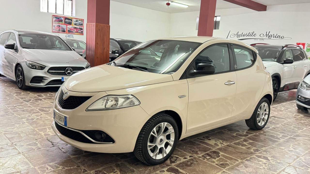 Lancia Ypsilon 1.2 69 CV 5 porte GPL Ecochic Silver-2016