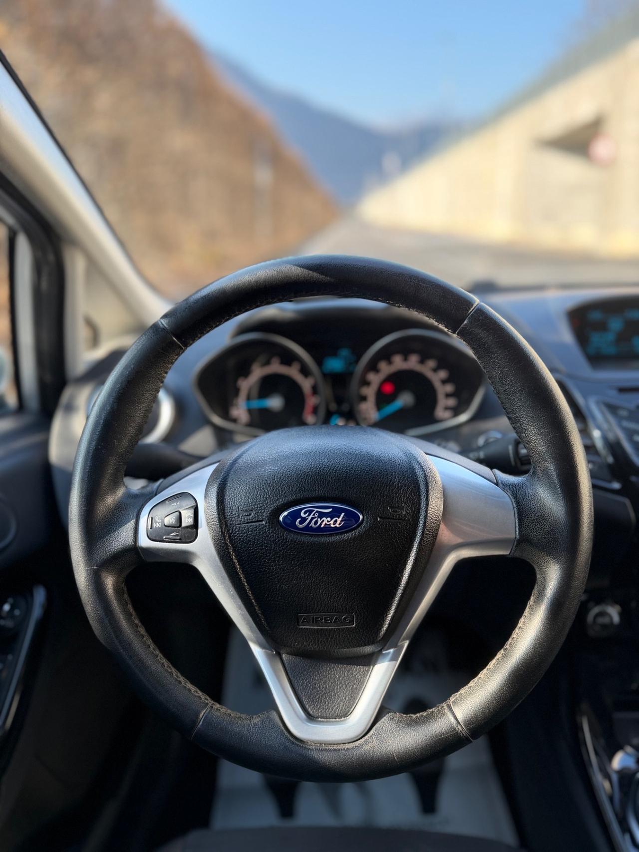 Ford Fiesta 1.0 80CV 5 porte Titanium OK NEOPATENTATI