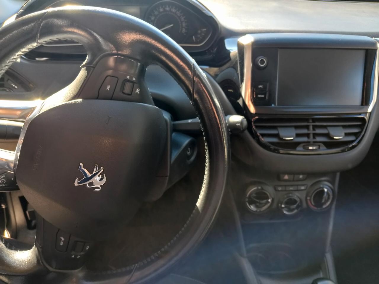 Peugeot 208 PureTech 82 5 porte Allure