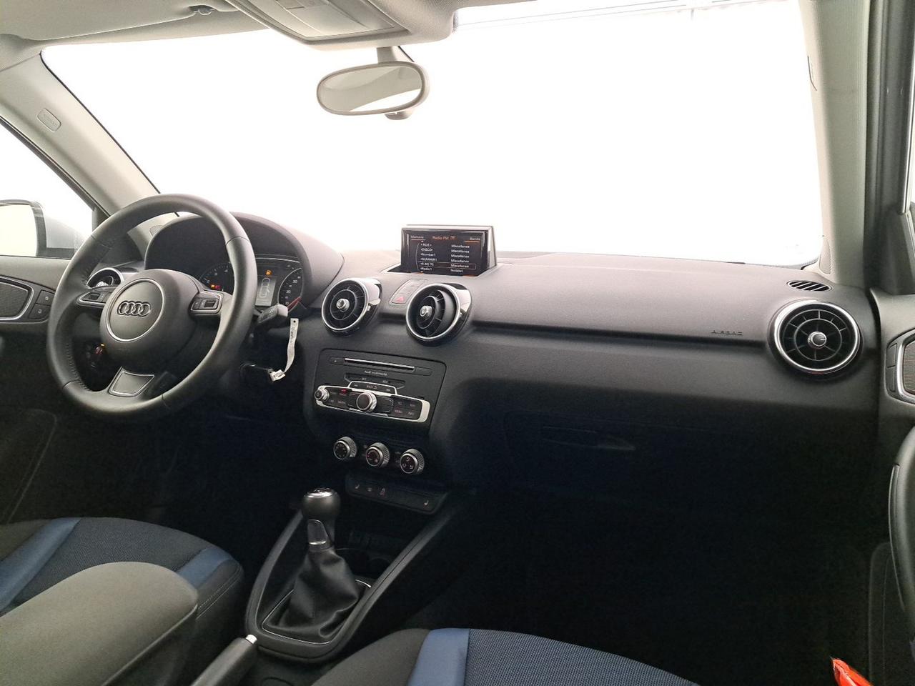 Audi A1 sportback 1.0 tfsi sport 82cv