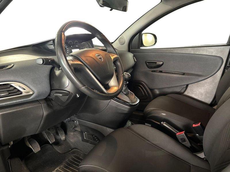 Lancia Ypsilon III 1.0 firefly hybrid Gold s&s 70cv