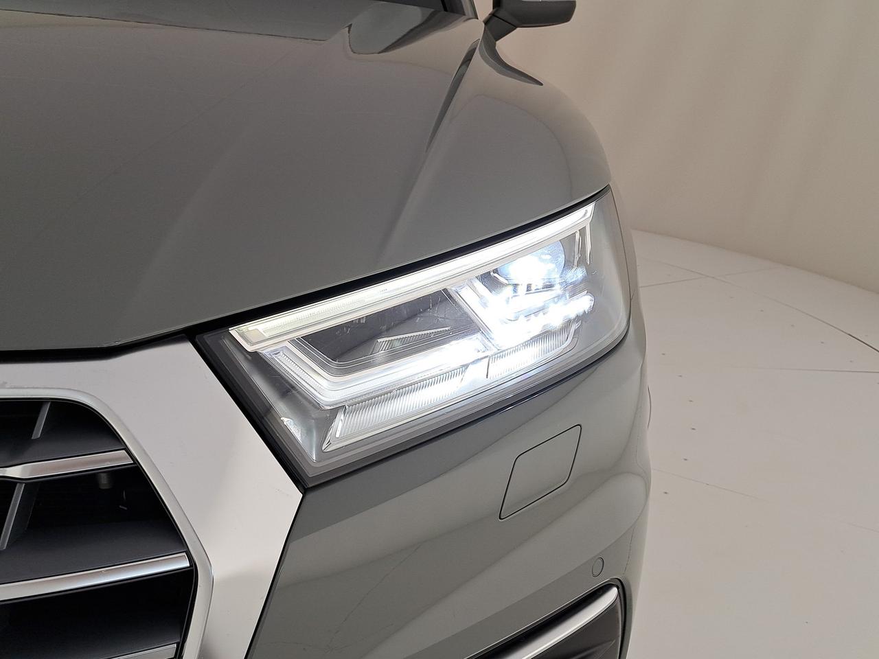 Audi Q5 40 2.0 tdi business sport quattro 190cv s-tronic