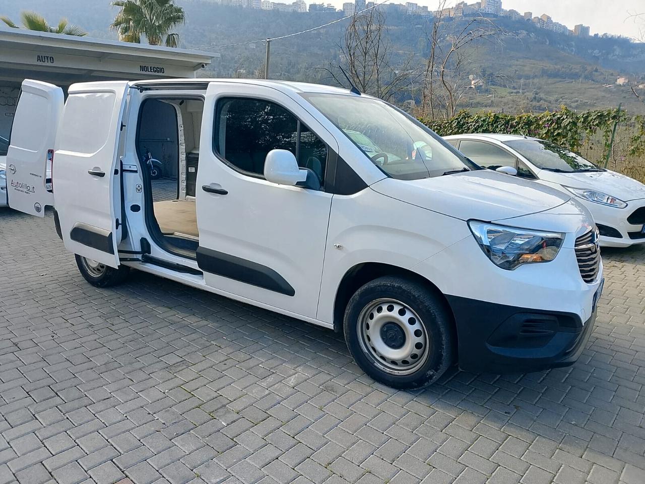 Opel Combo Cargo 1.5 Diesel 130CV passo lungo 3 posti