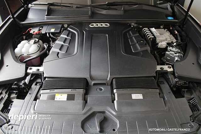 Audi Q8 50 TDI quattro tiptronic Sport -MHEV