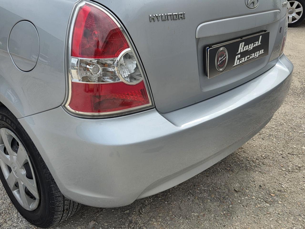 Hyundai Accent 1.4 DYNAMIC METANO -soli km 65.000-