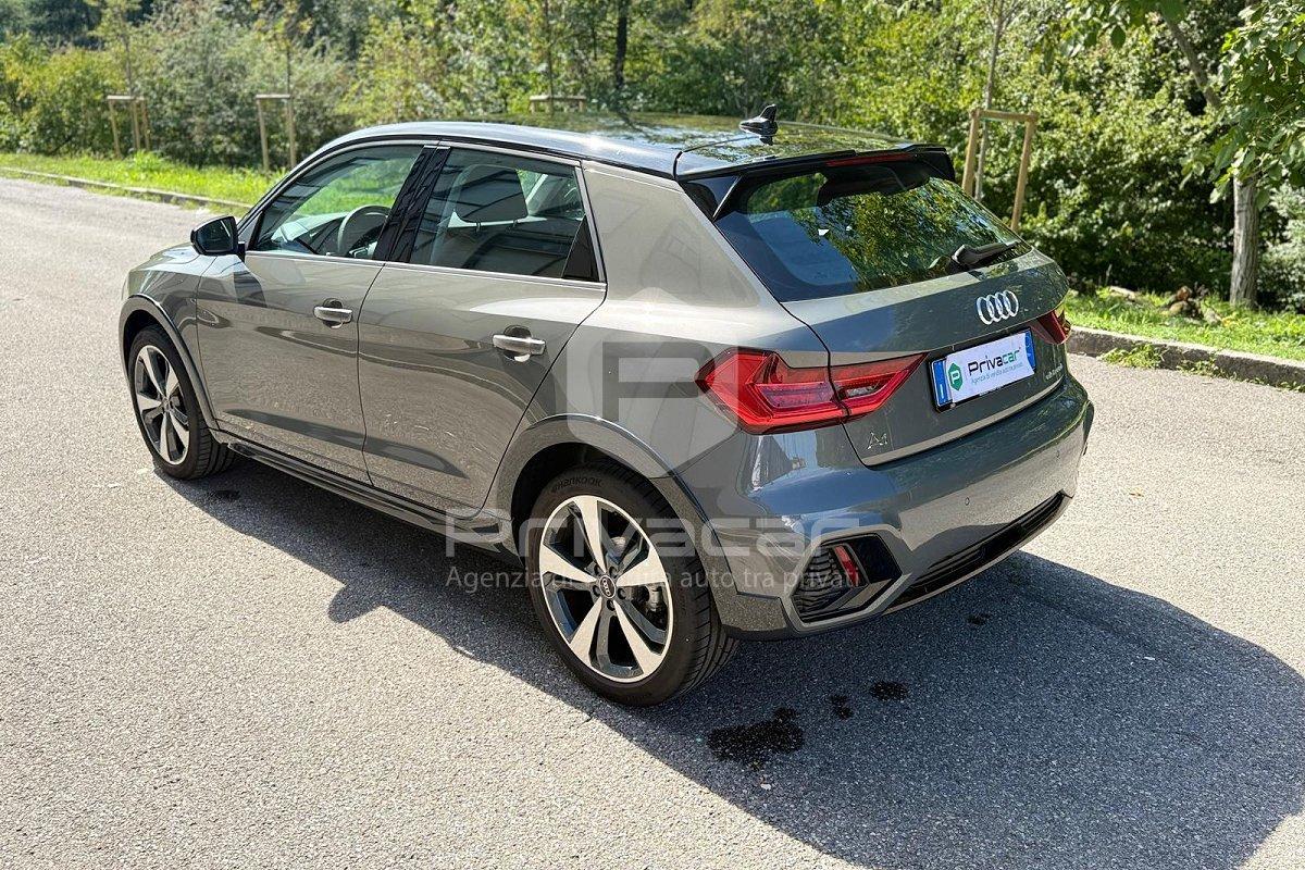 AUDI A1 allstreet 30 TFSI Identity Contrast
