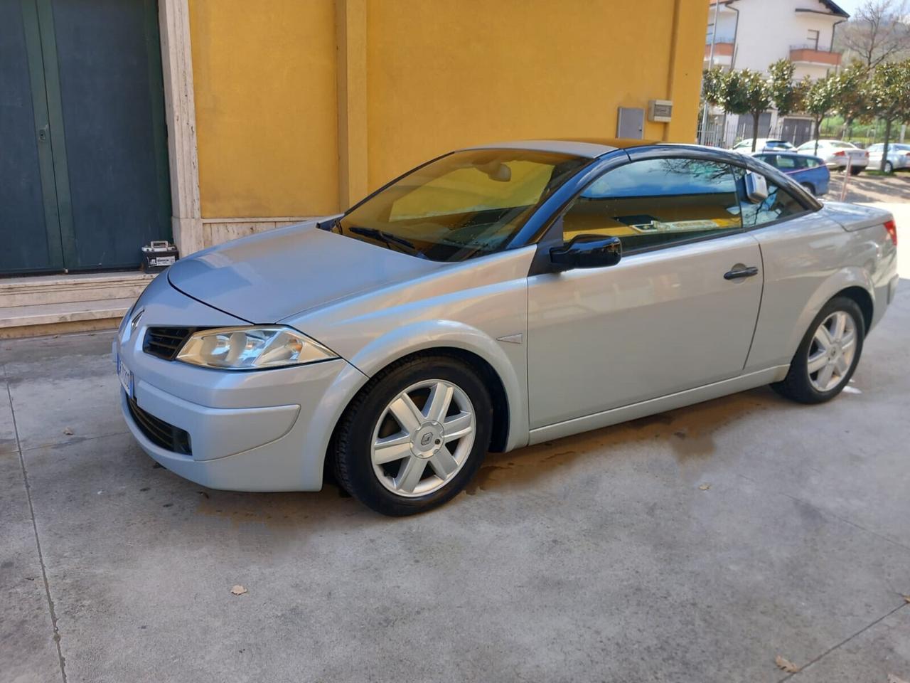 Renault Megane Mégane C-C 1.9 dCi Confort Dynamique