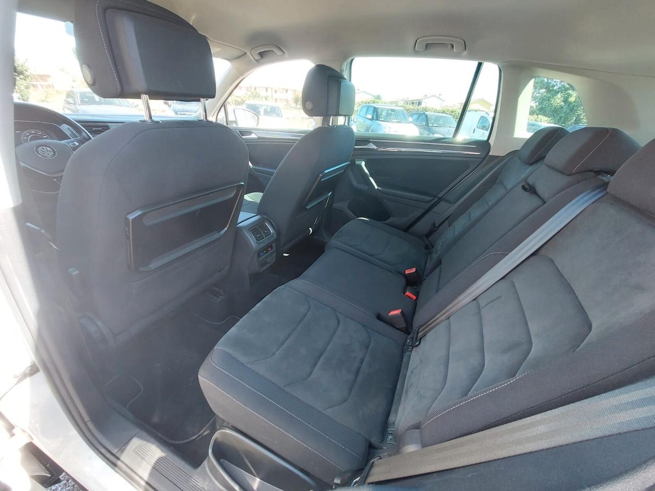 Volkswagen Tiguan 2.0 TDI SCR DSG 4MOTION Business BMT