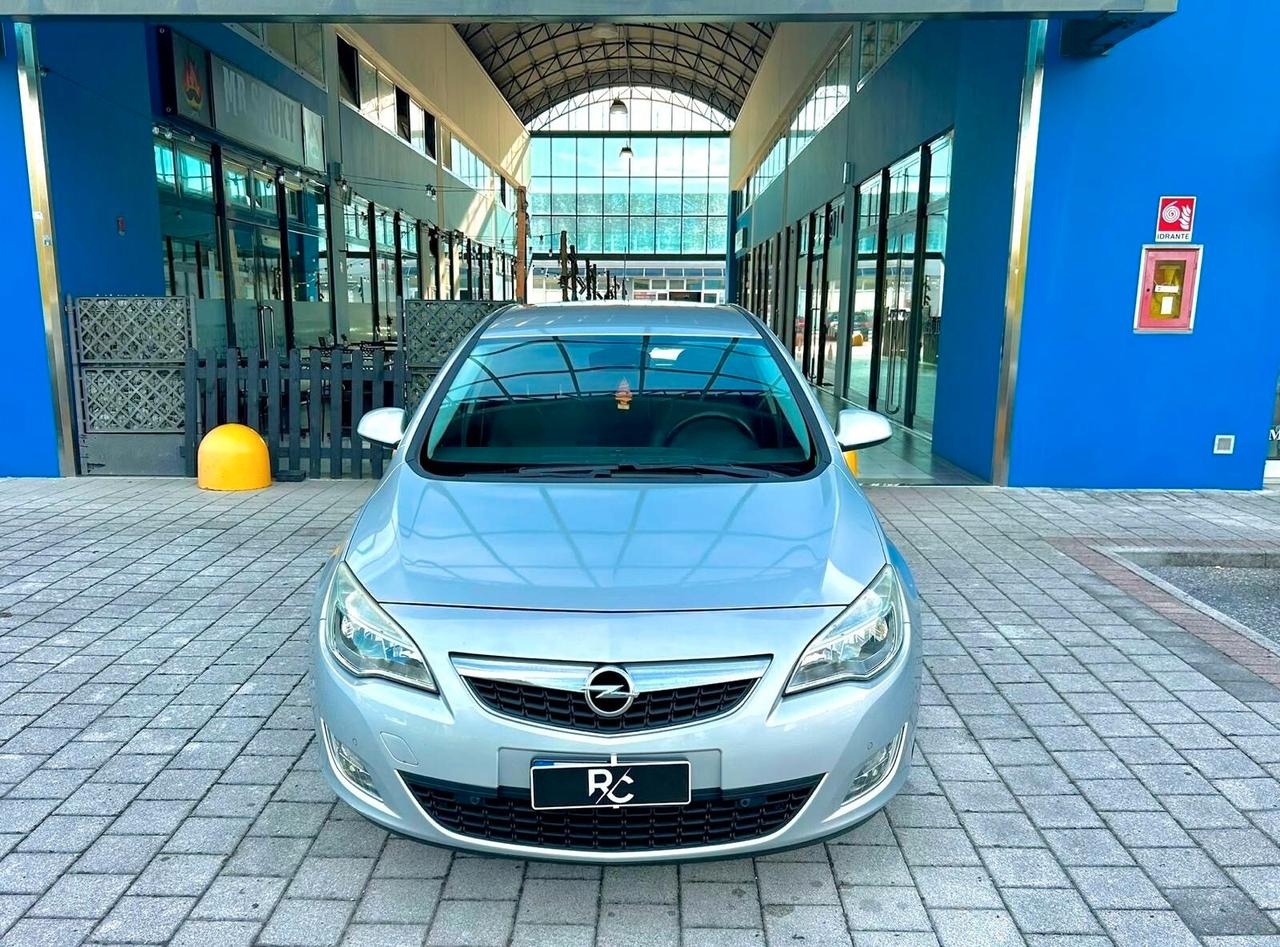 Opel Astra 1.6 115CV 5 porte Cosmo