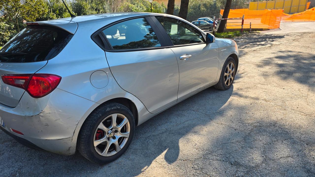 Alfa Romeo Giulietta 1.6 JTDm-2 105 CV Exclusive