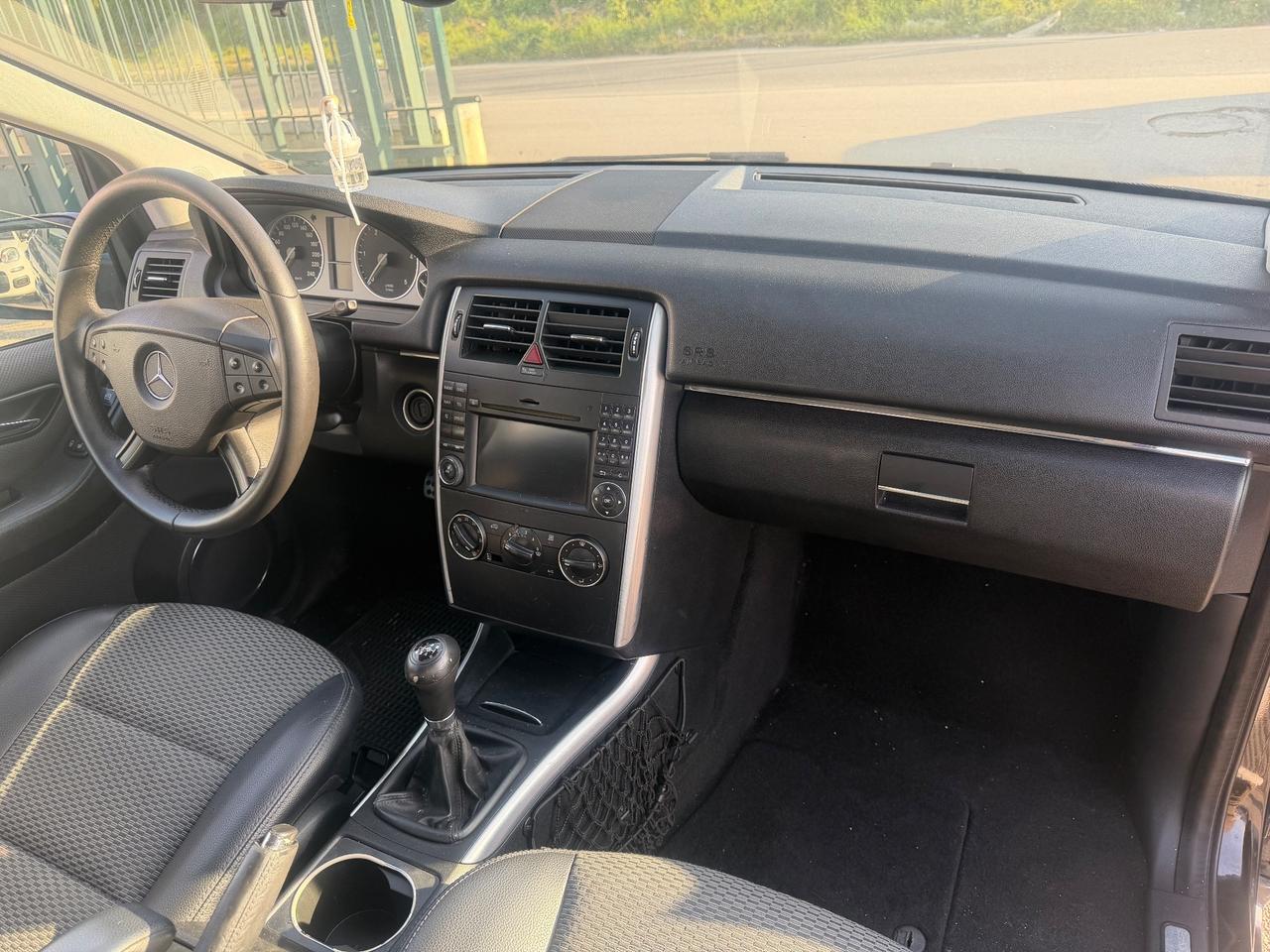 Mercedes-benz B 200 2.0 diesel 2010