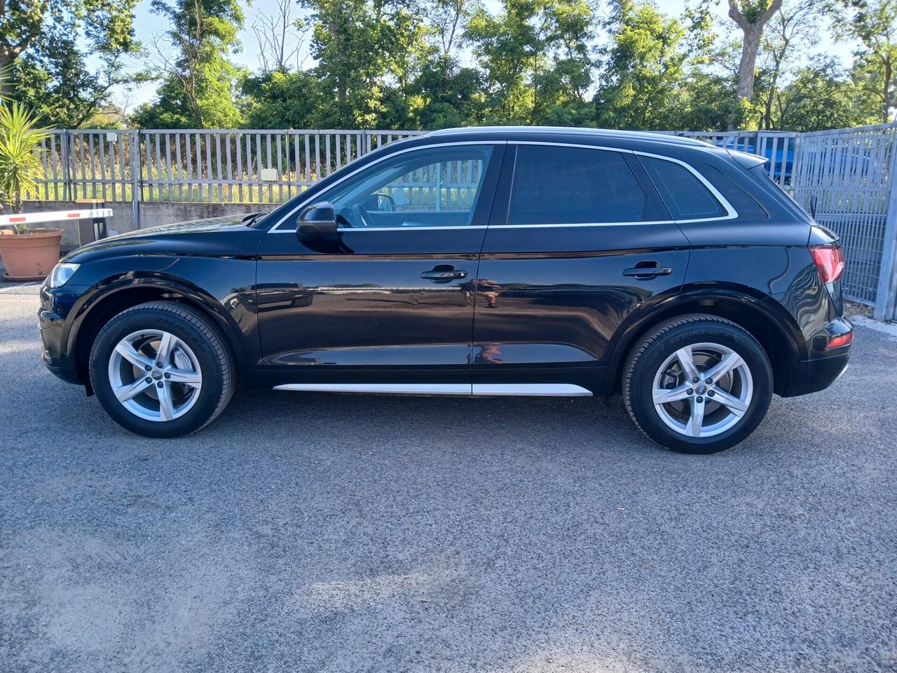 Audi Q5 2.0 TDI quattro S tronic Business