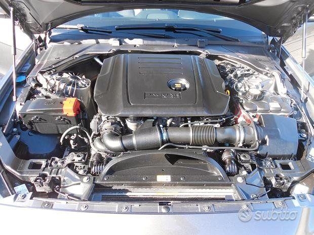 JAGUAR XE 2.0d(FERMA dal 2019)NAVI-PELLE,E6B